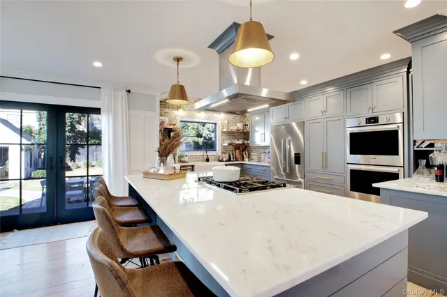 $1,425,000 | 97 Bar Beach Road, Port Washington, NY 11050