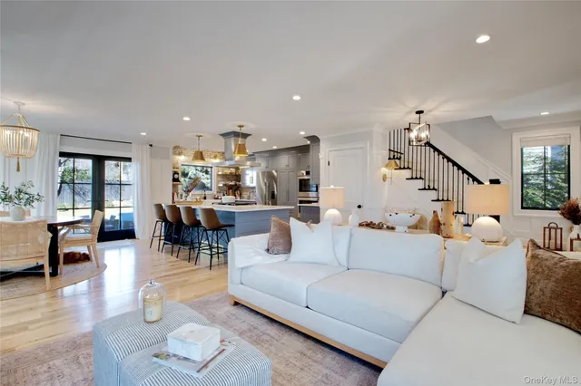 $1,425,000 | 97 Bar Beach Road, Port Washington, NY 11050