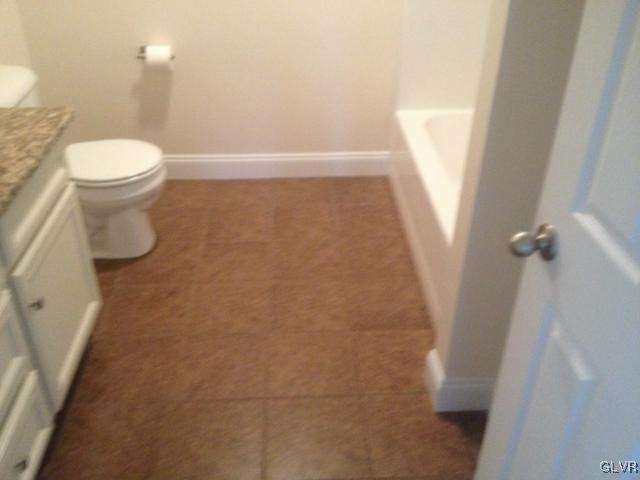 1811 Spring Street Bethlehem, PA 18018 - Photo 12 of 24 Gallery Image 12