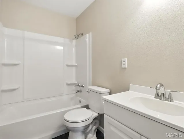 $399,500 | 33650 M- Highway, Plato, MO 65552