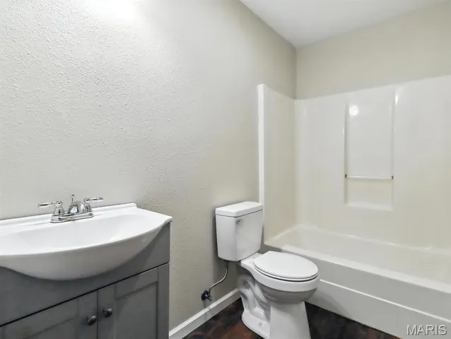 $399,500 | 33650 M- Highway, Plato, MO 65552