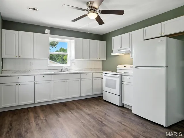 $399,500 | 33650 M- Highway, Plato, MO 65552