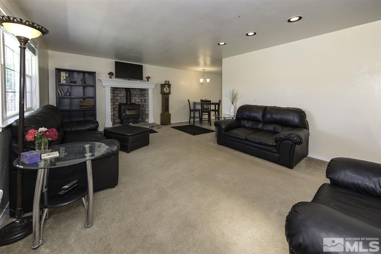 135 Oregon Boulevard Reno, NV 89506 - Photo 4 of 25 Photo 4