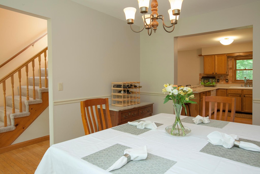 70 Barrows Road Worcester, MA 01609 - Photo 4 of 29 Gallery Image 4