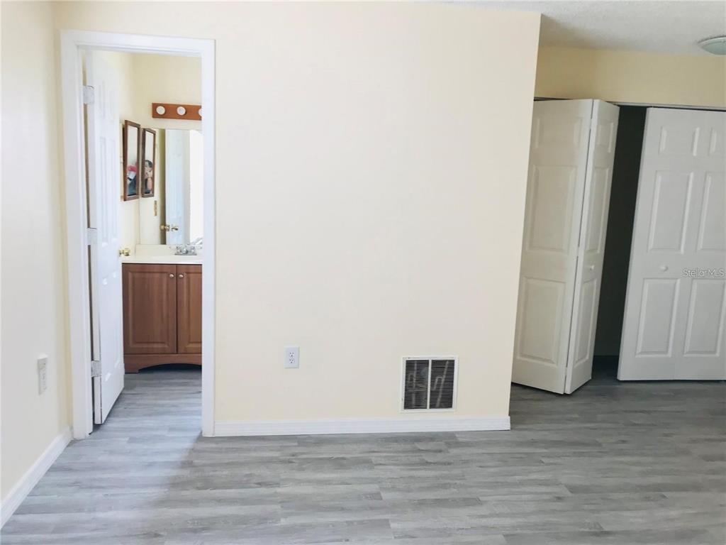 7045 Lassen Avenue New Port Richey, FL 34655 - Photo 19 of 38