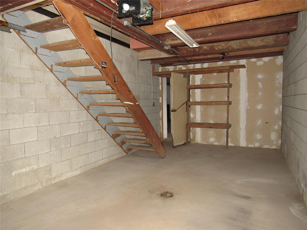 19 Washington Street Robinson, PA 15949 - Photo 17 of 21 a view of entryway