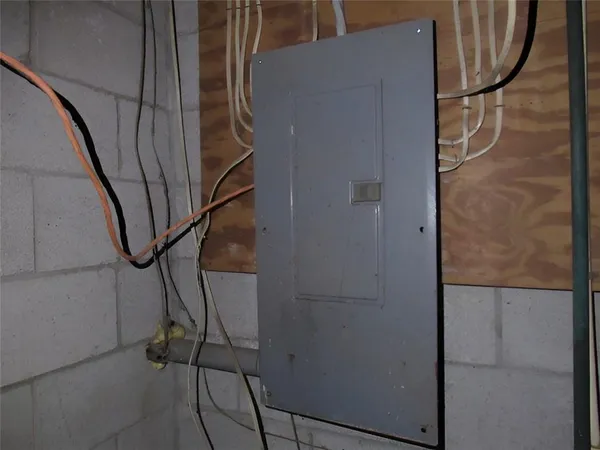 $24,950 | 19 Washington Street, Robinson, PA 15949