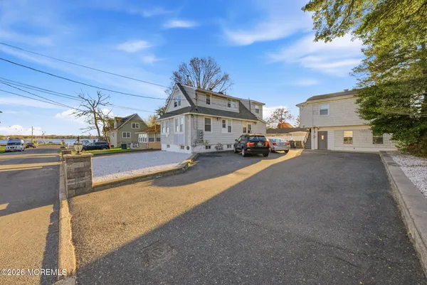 $2,900 | 11 Gladney Avenue, Toms River, NJ 08753