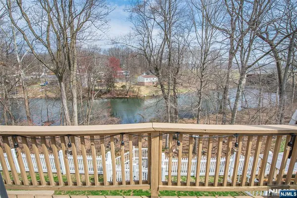 $799,000 | 104 Lionshead Drive West, Wayne, NJ 07470