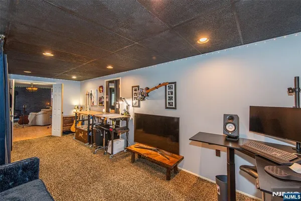 $799,000 | 104 Lionshead Drive West, Wayne, NJ 07470