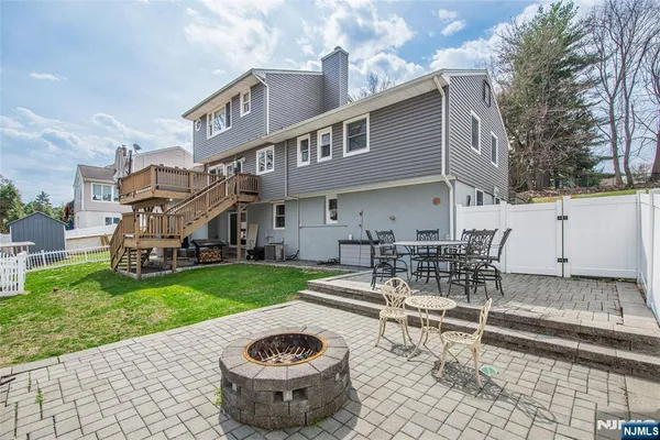 $799,000 | 104 Lionshead Drive West, Wayne, NJ 07470