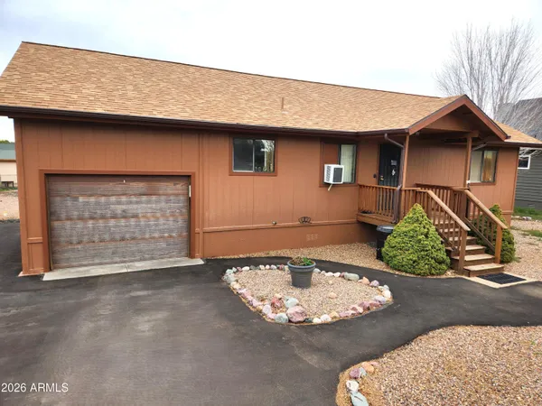 $329,000 | 2214 Sitgreaves Drive, Overgaard, AZ 85933