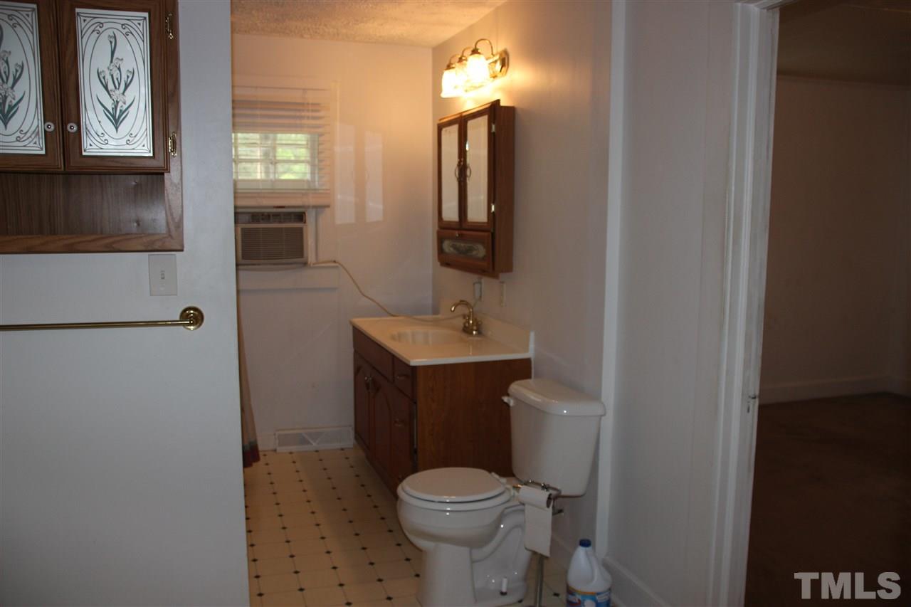 2522 Joyner Road Durham, NC 27704 - Photo 11 of 25