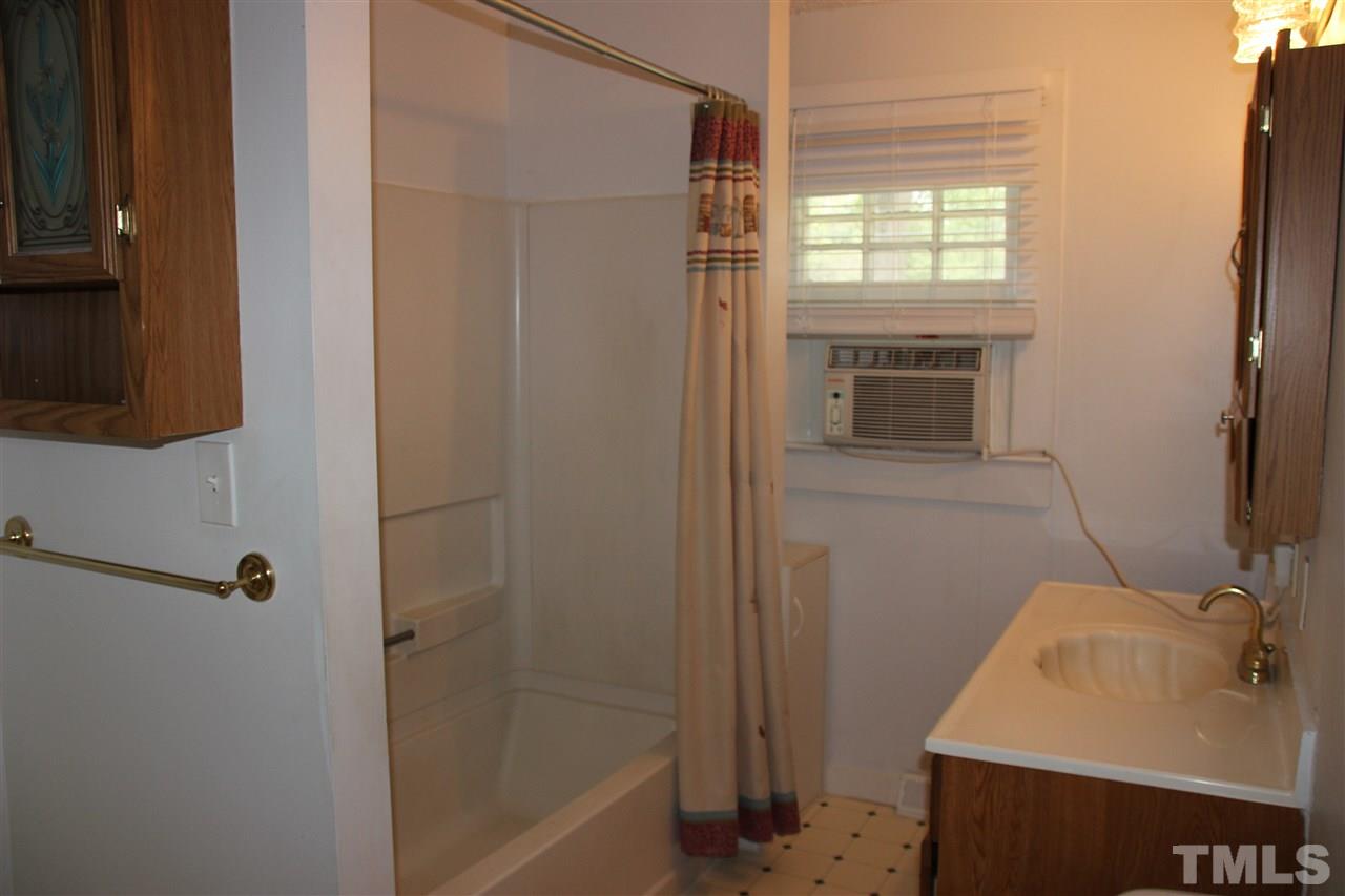 2522 Joyner Road Durham, NC 27704 - Photo 12 of 25