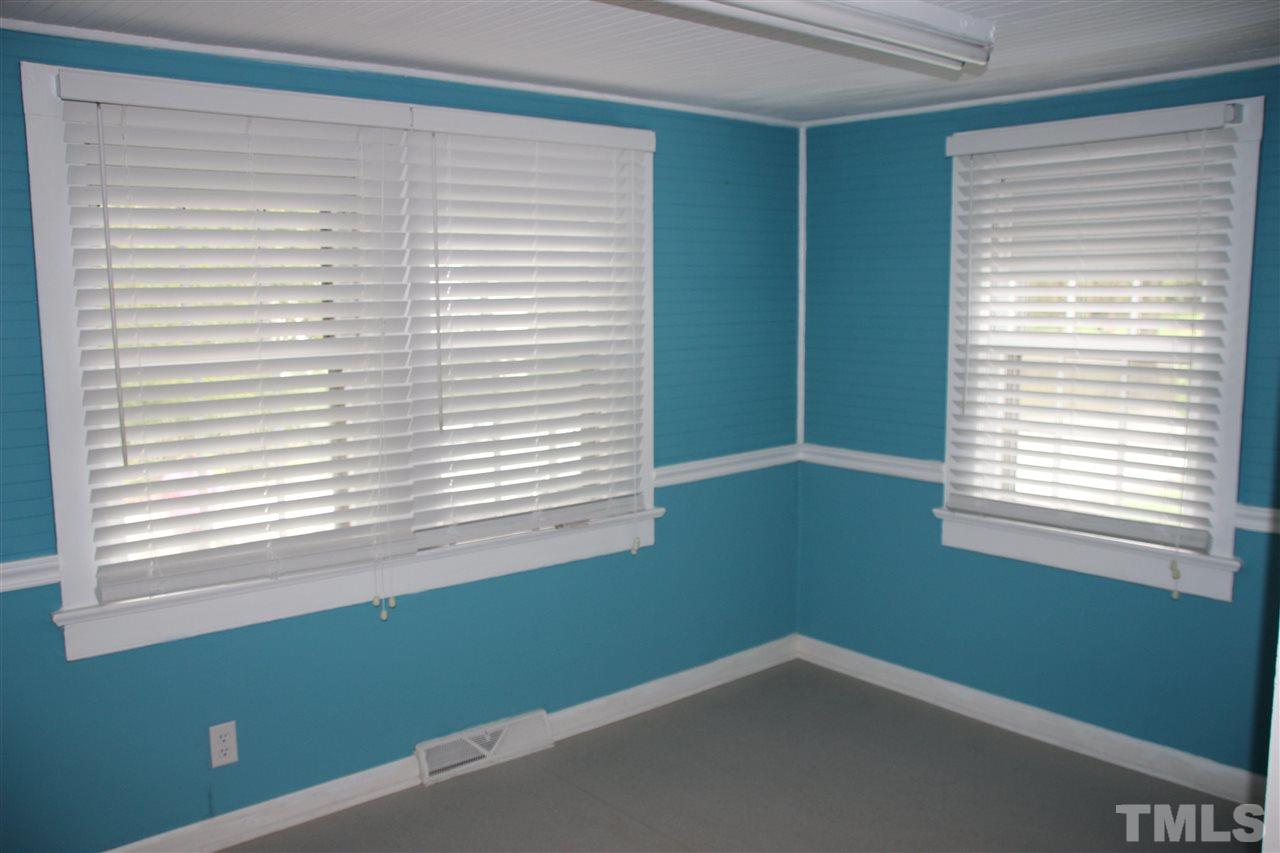 2522 Joyner Road Durham, NC 27704 - Photo 18 of 25