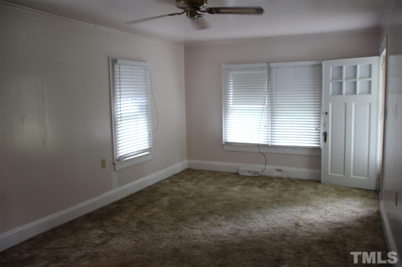 2522 Joyner Road Durham, NC 27704 - Photo 3 of 25
