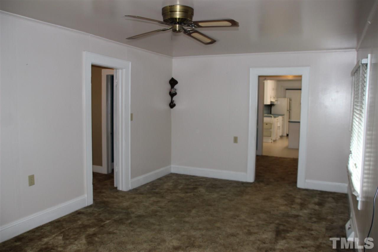 2522 Joyner Road Durham, NC 27704 - Photo 4 of 25