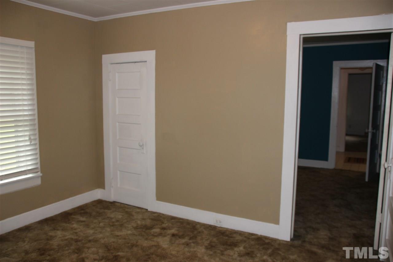 2522 Joyner Road Durham, NC 27704 - Photo 8 of 25