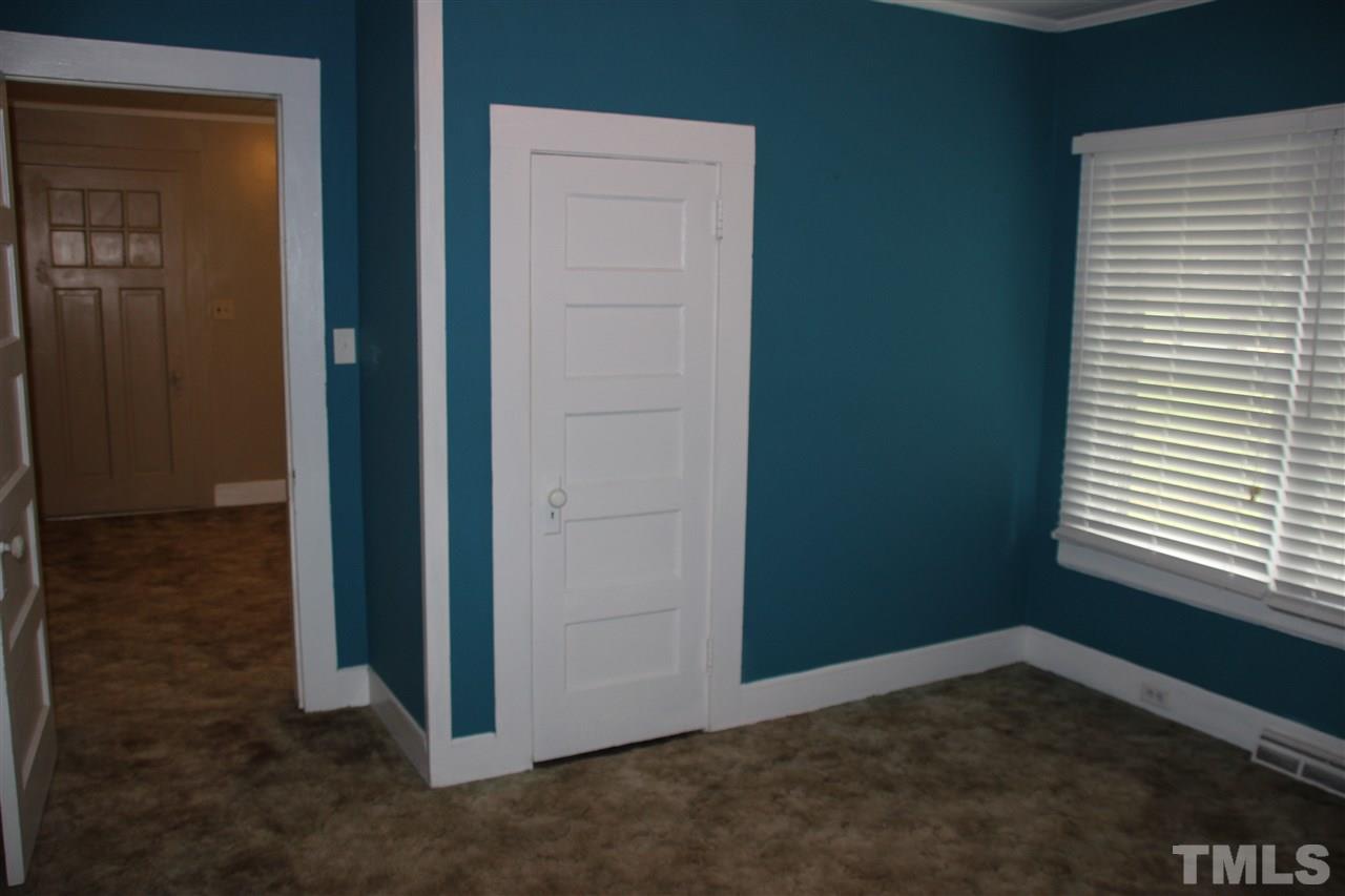 2522 Joyner Road Durham, NC 27704 - Photo 10 of 25