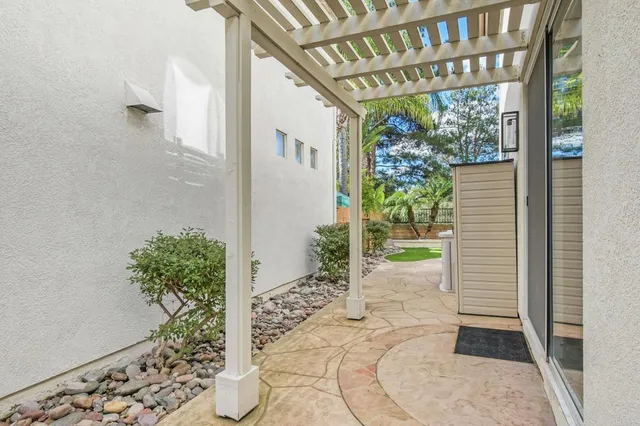 a view of a back yard of the house