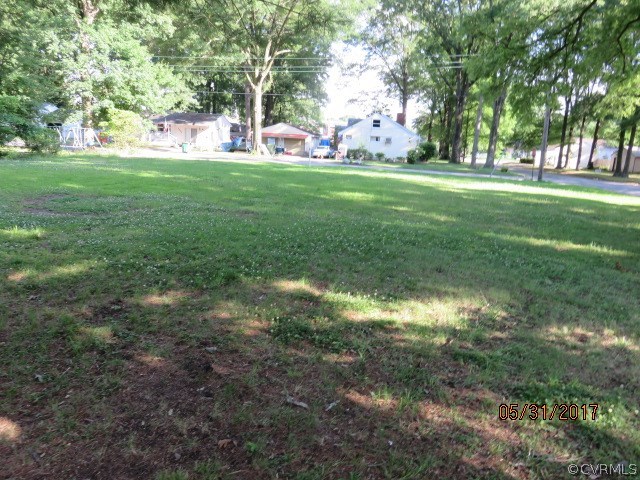 2808 West City Point Road Hopewell, VA 23860 - Photo 8 of 10 a view of outdoor space with trees all around