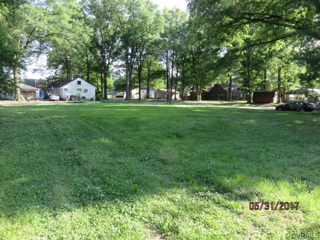 2808 West City Point Road Hopewell, VA 23860 - Photo 10 of 10 a garden view with trees