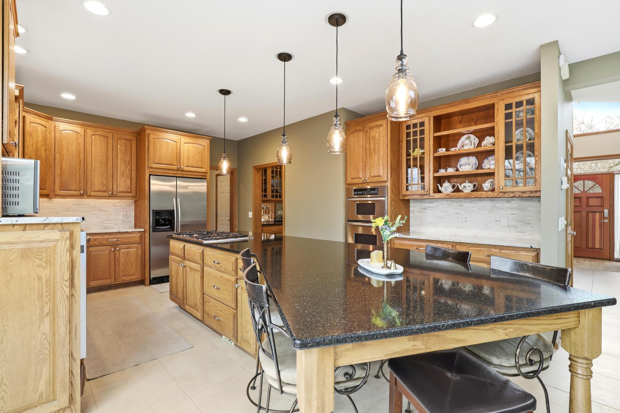 4561 Oak Pond Road Eagan, MN 55123 - Photo 26 of 85