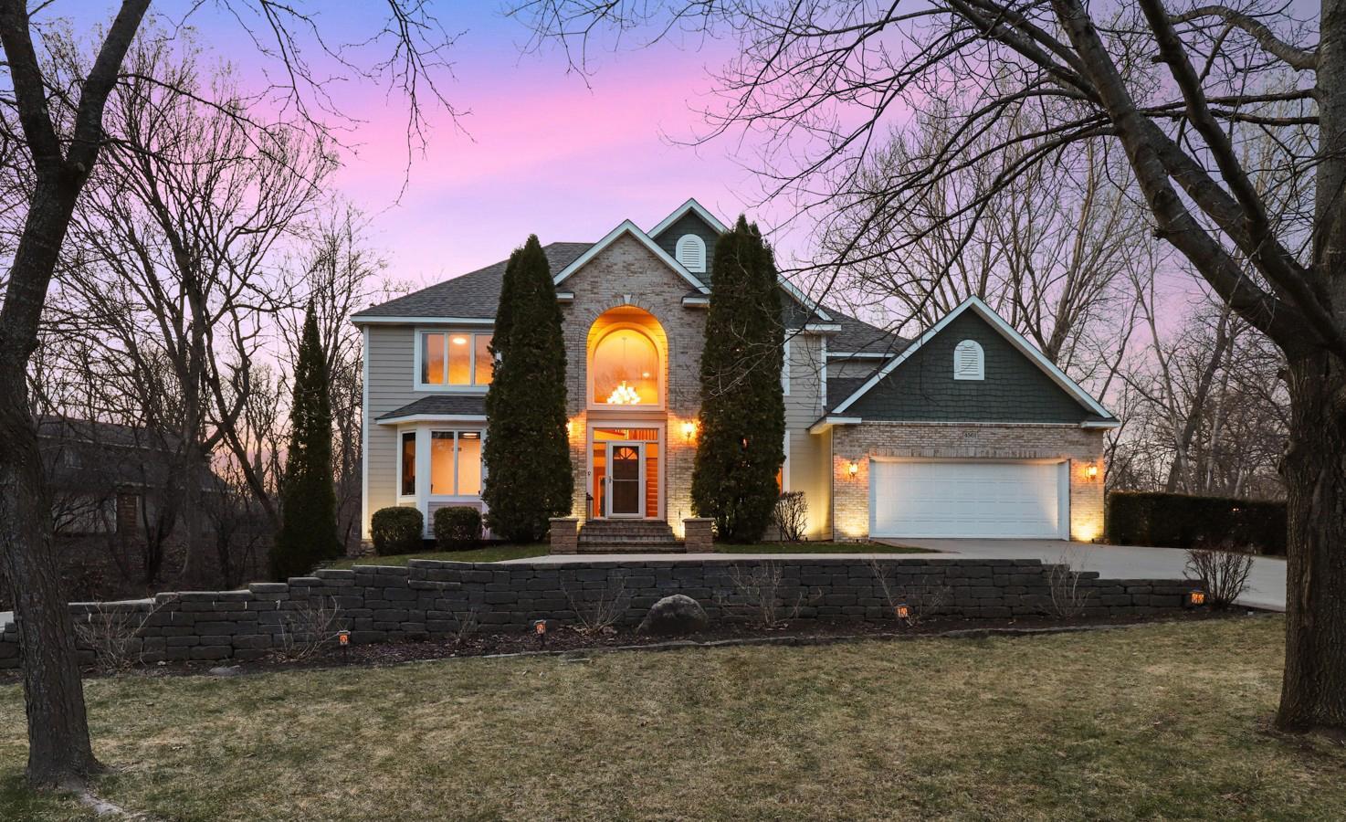 4561 Oak Pond Road Eagan, MN 55123 - Photo 4 of 85