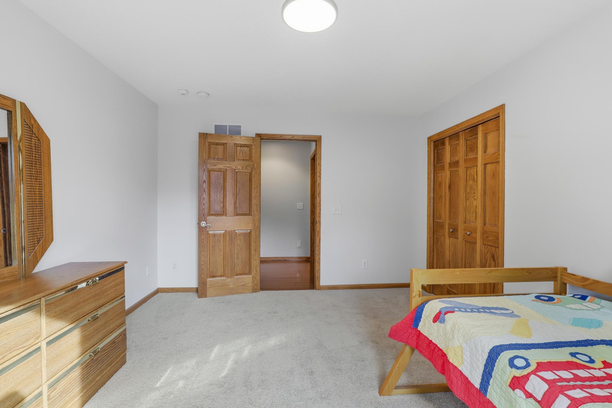 4561 Oak Pond Road Eagan, MN 55123 - Photo 48 of 85