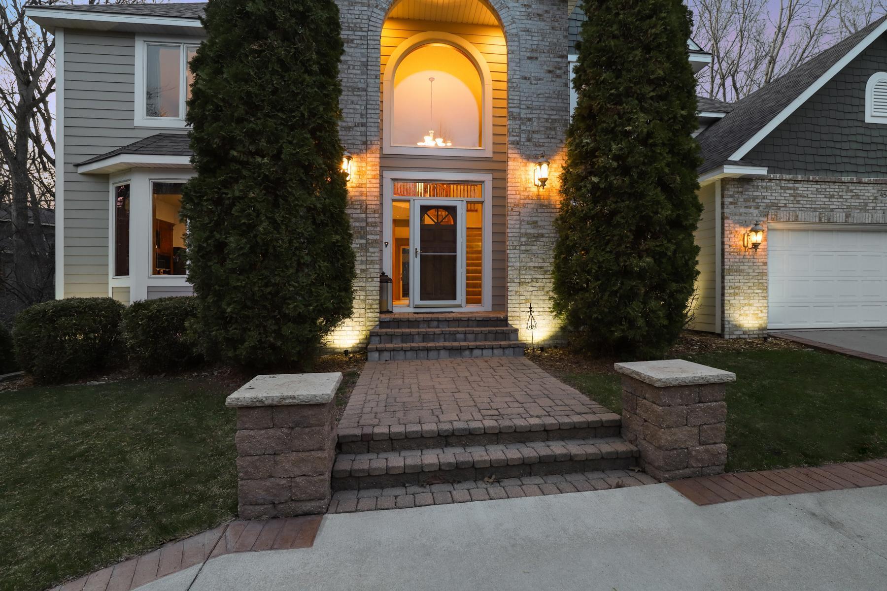 4561 Oak Pond Road Eagan, MN 55123 - Photo 6 of 85