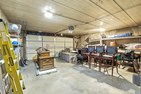 $750,000 | 4561 Oak Pond Road, Eagan, MN 55123