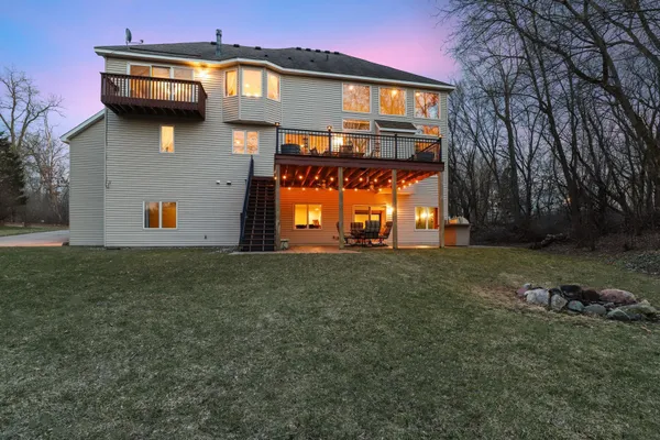 $750,000 | 4561 Oak Pond Road, Eagan, MN 55123