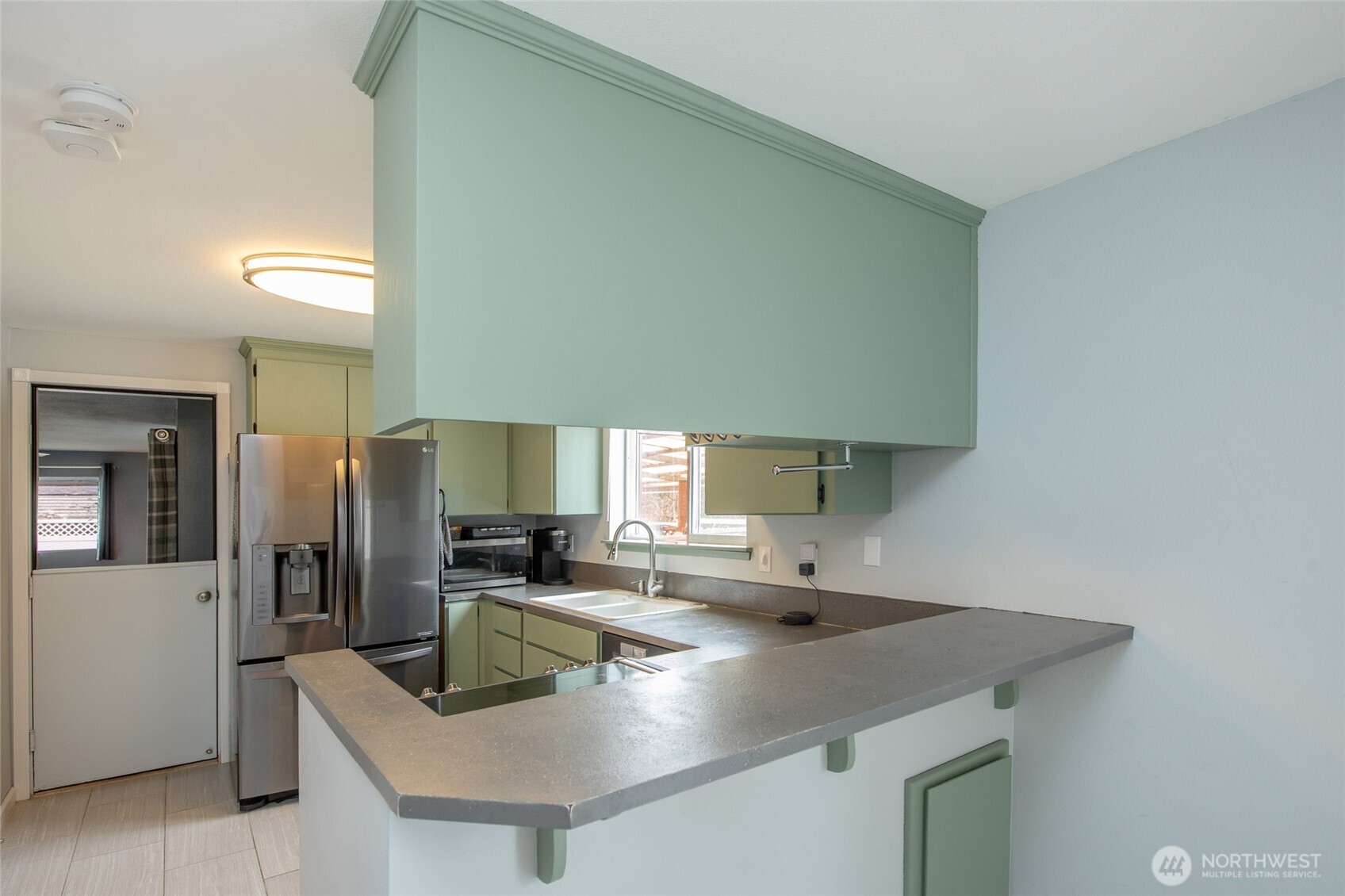 4348 East E Street Tacoma, WA 98404 - Photo 11 of 39