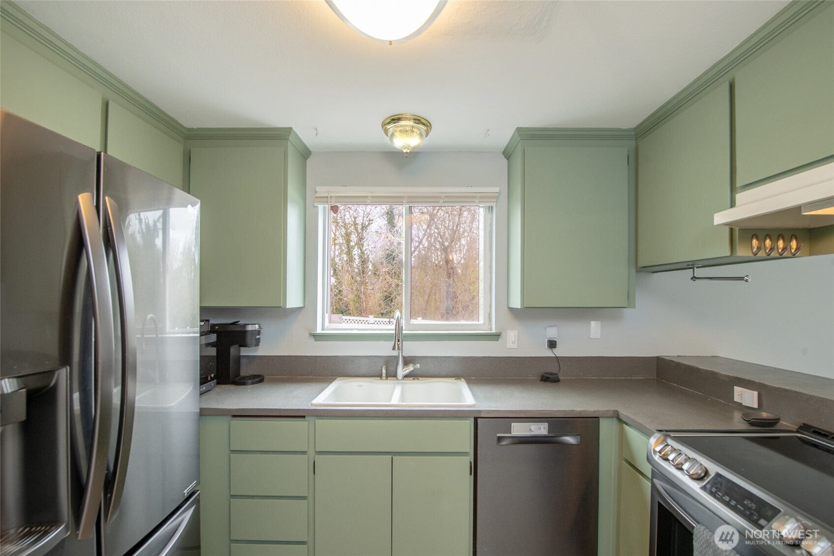 4348 East E Street Tacoma, WA 98404 - Photo 12 of 39
