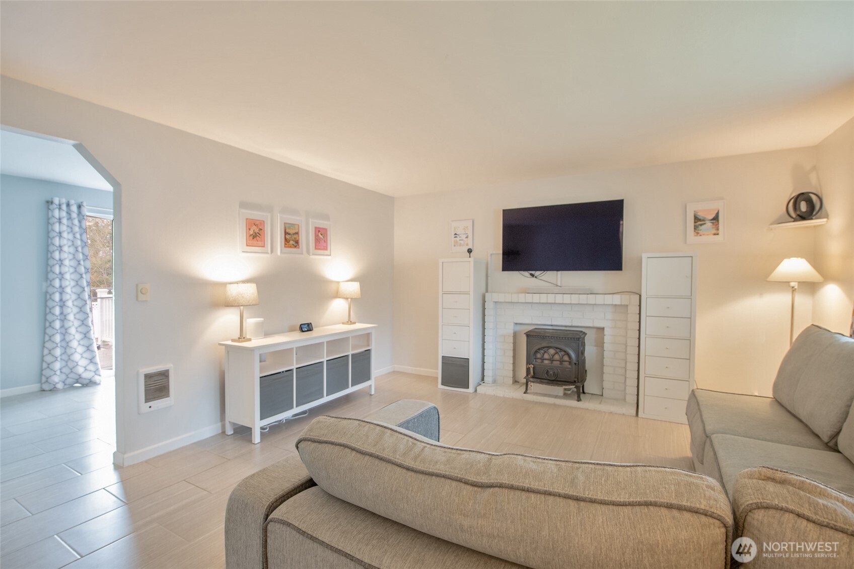 4348 East E Street Tacoma, WA 98404 - Photo 5 of 39