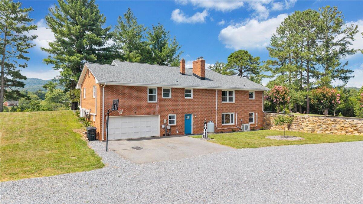 1125 Loyds Store Road Vinton, VA 24179 - Photo 92 of 119 089-DJI_20260706151356_0292_D