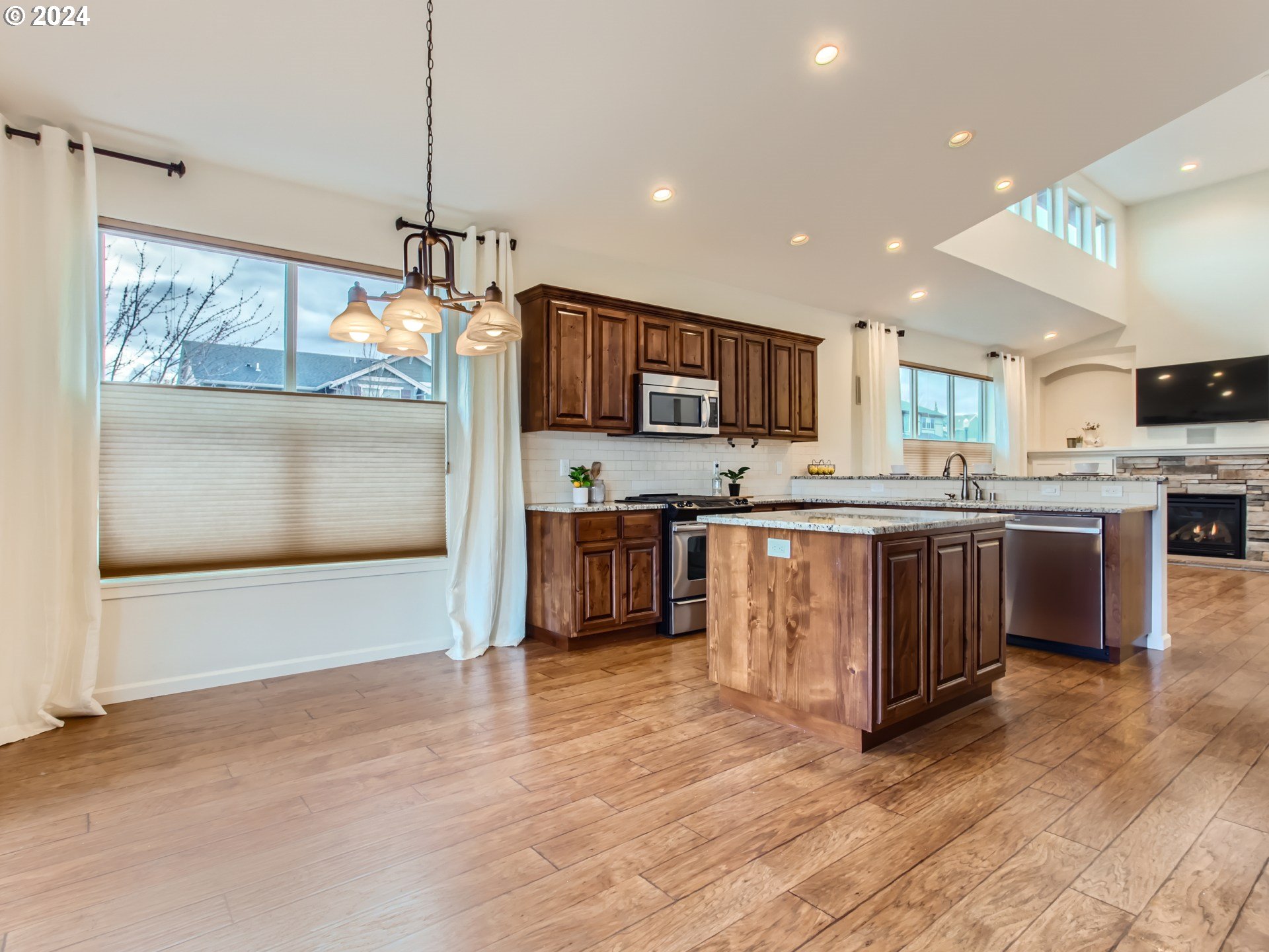 404 North Helens View Drive Ridgefield, WA 98642 - Photo 11 of 27 Gallery Image 11