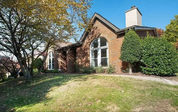 $2,000 | 100 Highland Villa Drive, Nashville, TN 37211