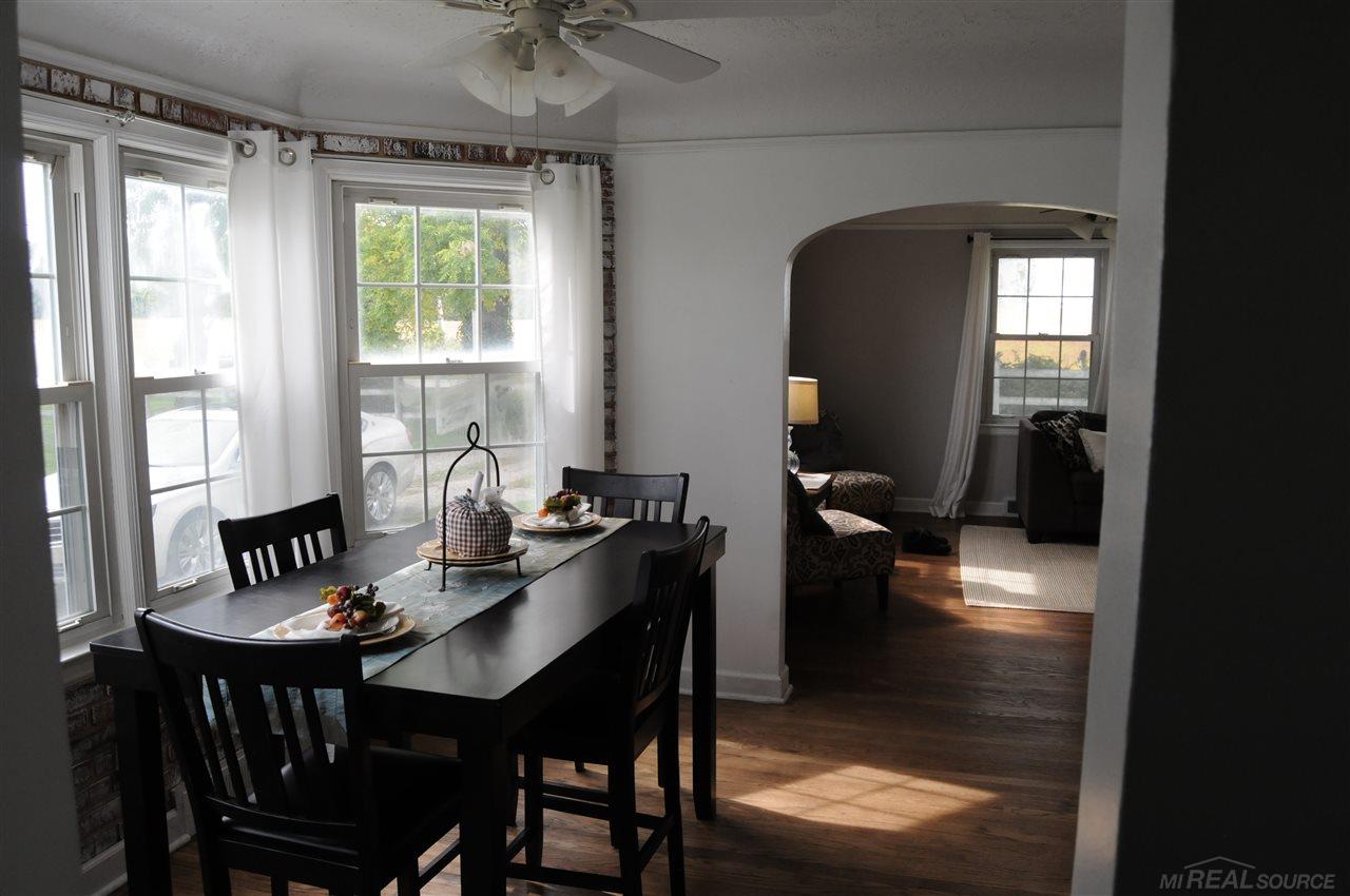 7970 North Road Fort Gratiot, MI 48059 - Photo 29 of 52 Dining room nook