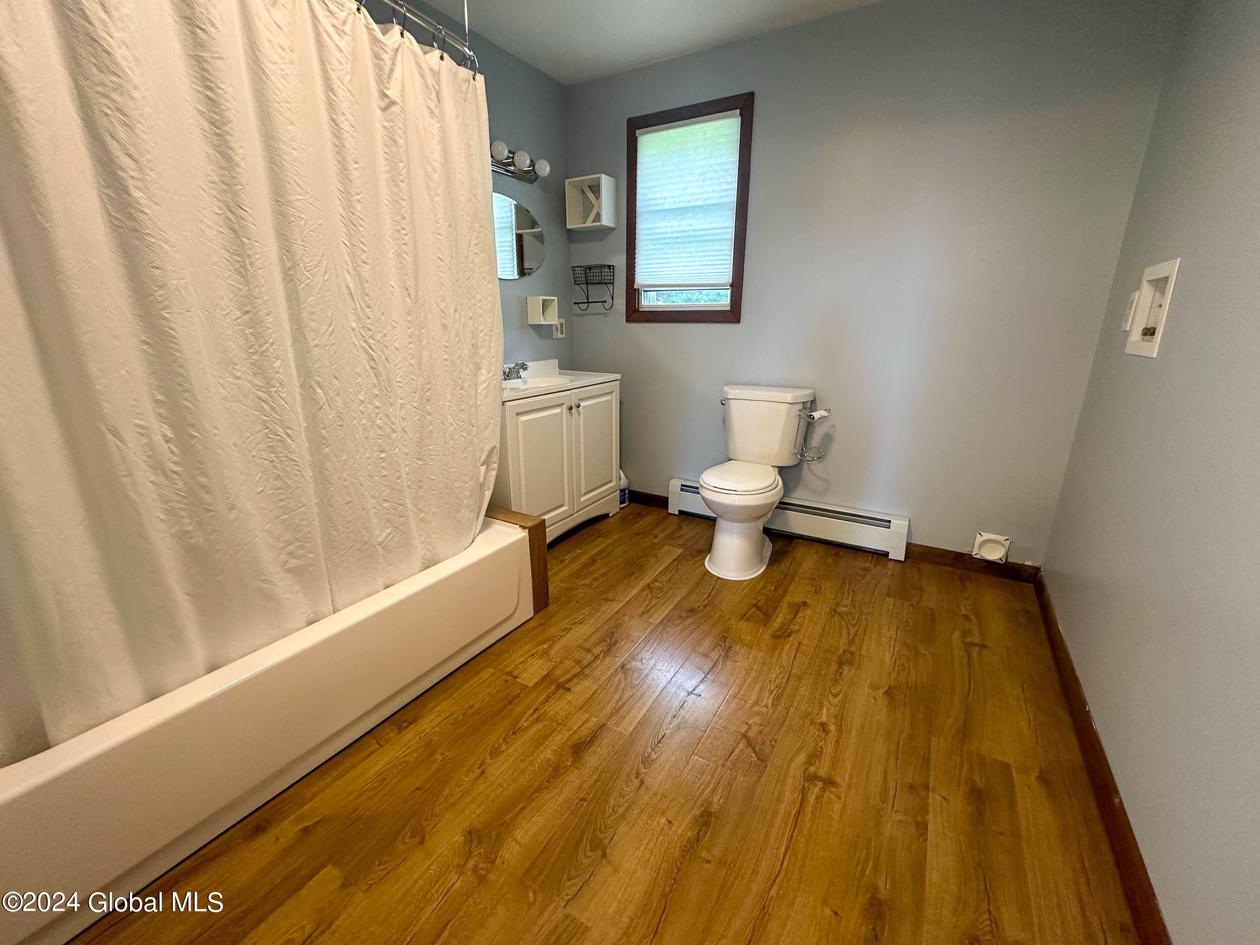 47 Edwards Road North Greenbush, NY 12198 - Photo 10 of 17 Iphone bath-laundry