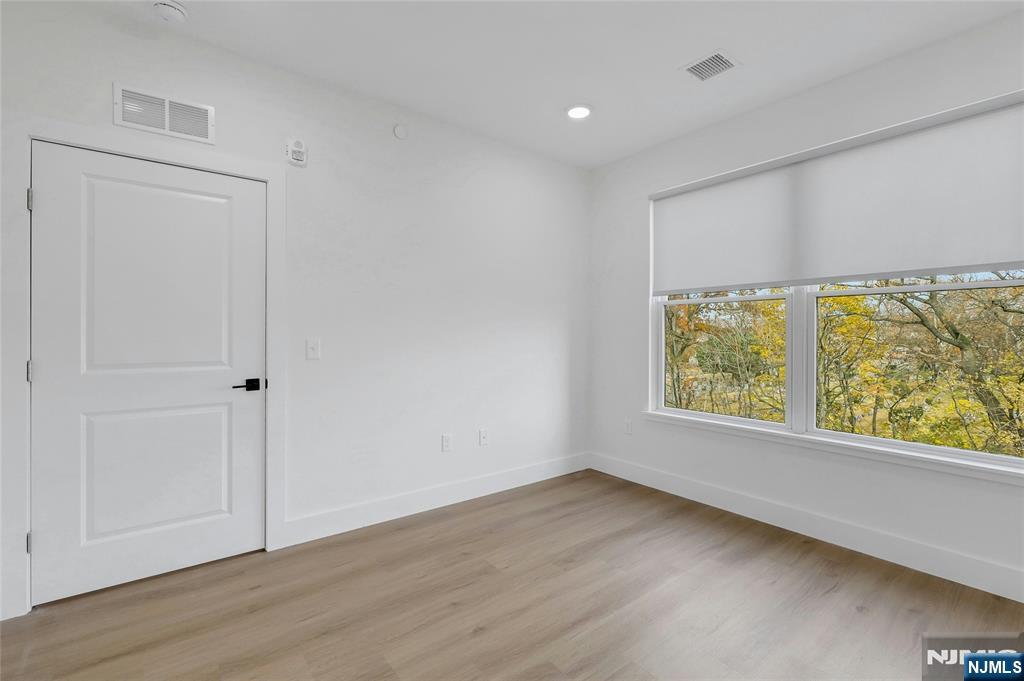 255 Ridge Road, Unit 305 Lyndhurst, NJ 07071 - Photo 13 of 23