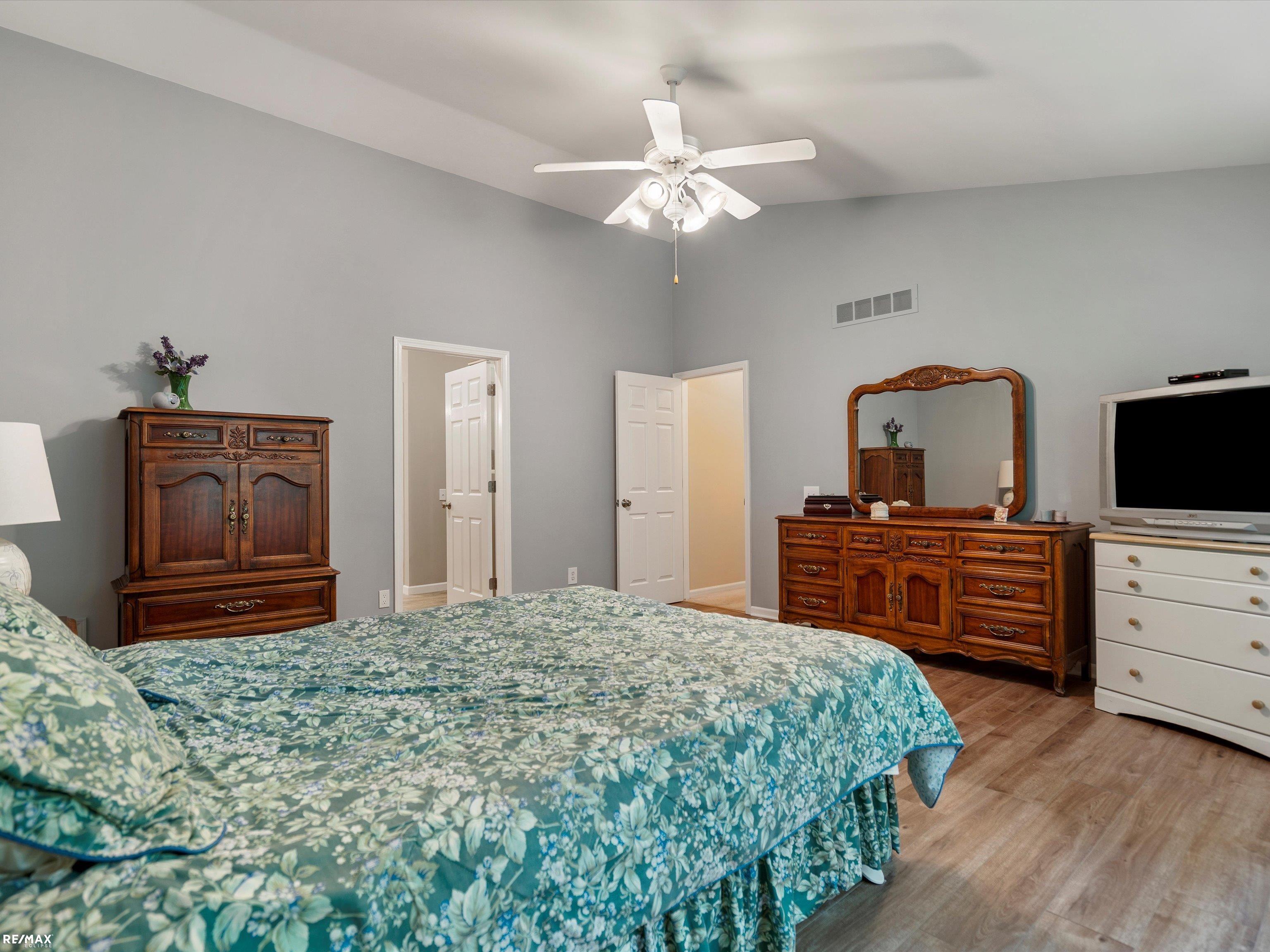 1275 Thames Court Rochester Hills, MI 48307 - Photo 38 of 43