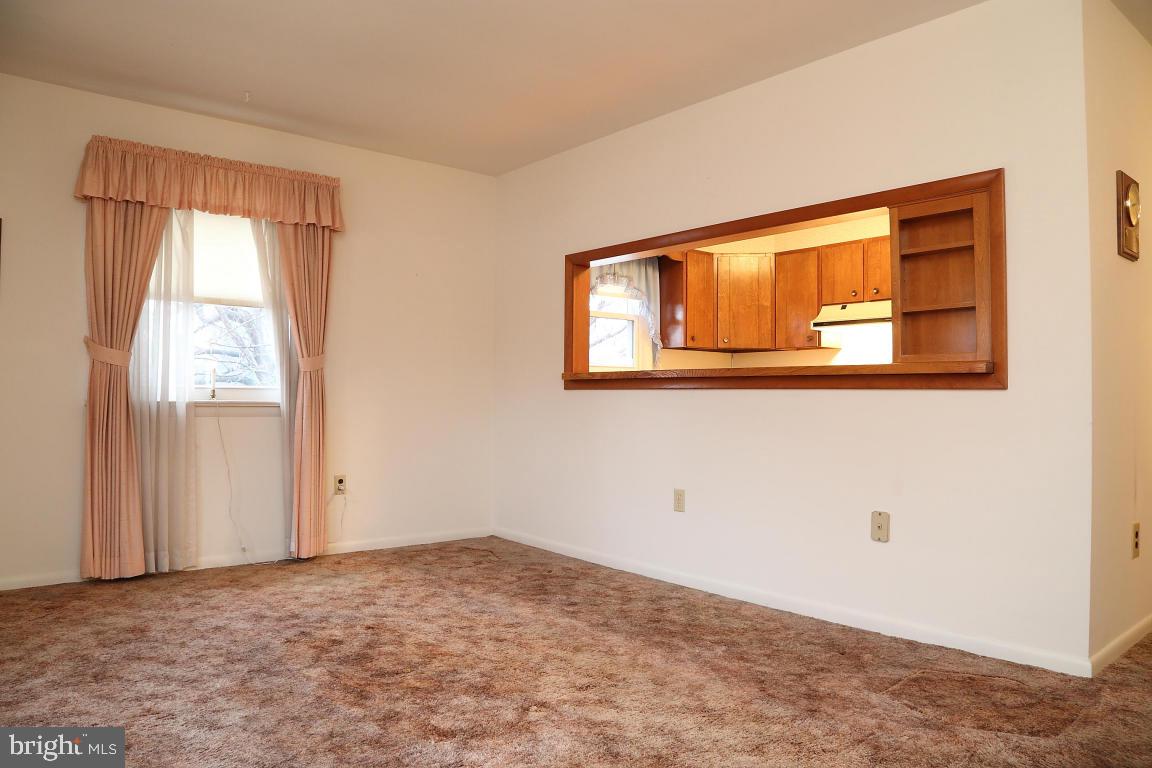 526 Spring Avenue Lititz, PA 17543 - Photo 4 of 19