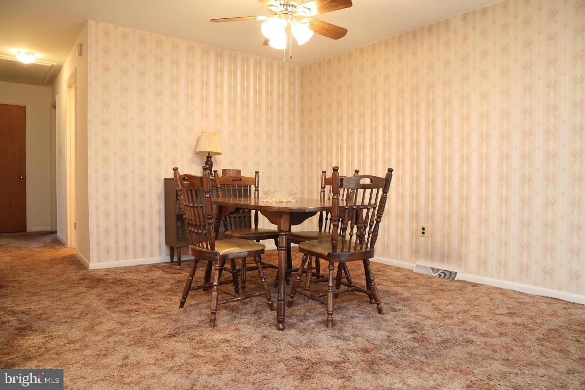 526 Spring Avenue Lititz, PA 17543 - Photo 5 of 19