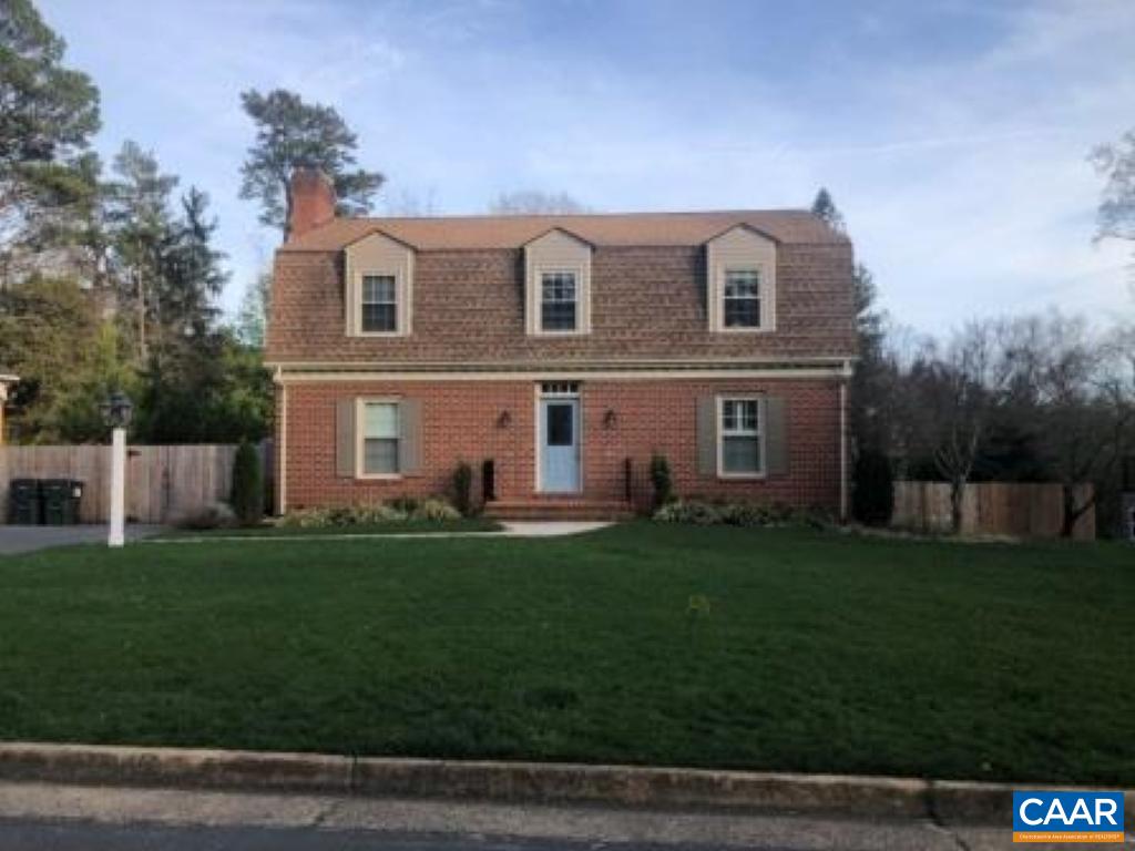 204 Chaucer Road Charlottesville, VA 22901 - Photo 8 of 8 a view of a house with a yard