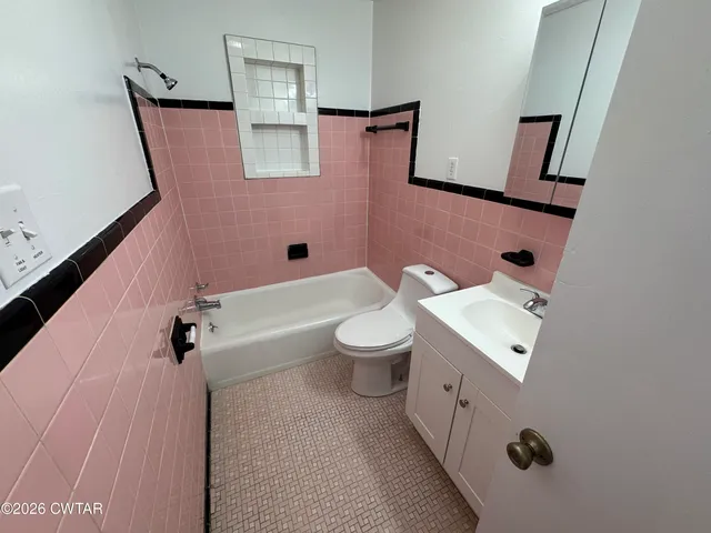 $199,900 | 1139-1141 Hollywood Drive, Jackson, TN 38301