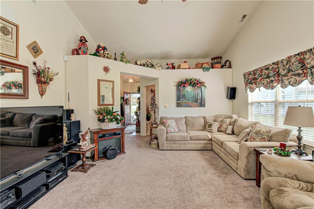 6029 Riva Ridge Drive Indianapolis, IN 46237 - Photo 8 of 33 Gallery Image 8
