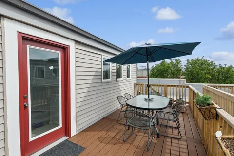 $639,000 | 521 Chicago Avenue, Unit H, Evanston, IL 60202