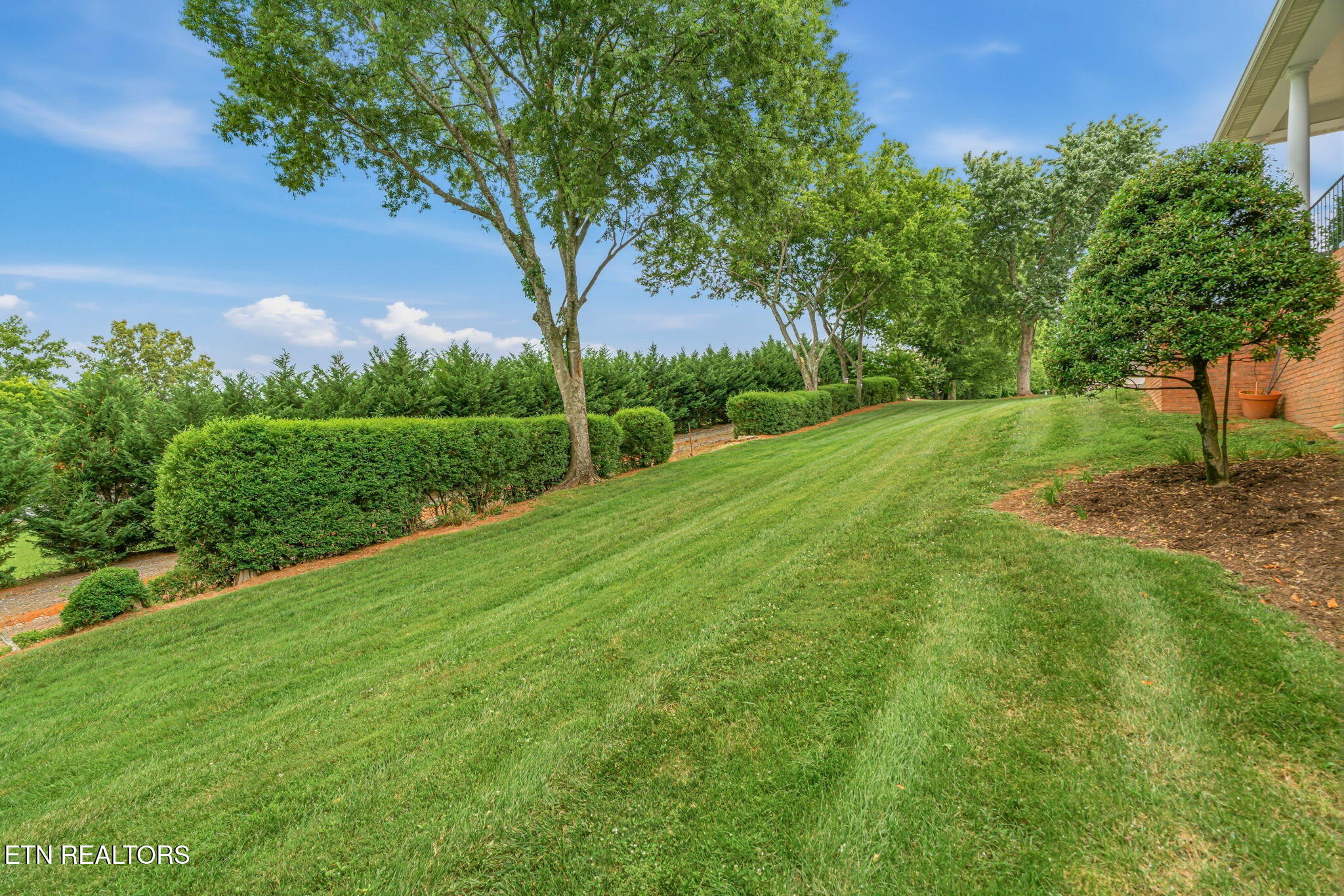 9627 Mariners Point Knoxville, TN 37922 - Photo 22 of 60 16-web-or-mls-9627 Mariners Point-15