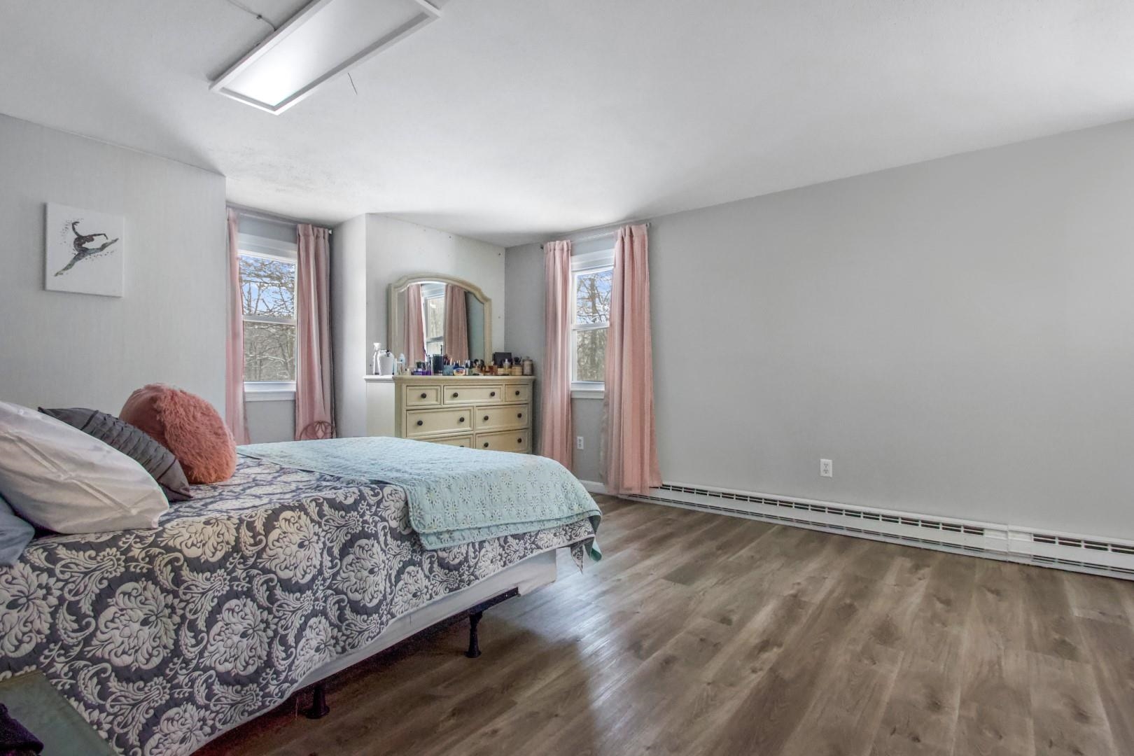 79 Old Derry Road Londonderry, NH 03053 - Photo 20 of 27